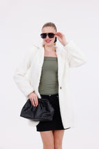 Düğmeli Cepli Kadın Peluş Kaban