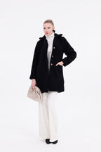 Düğmeli Cepli Kadın Peluş Kaban