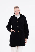 Düğmeli Cepli Kadın Peluş Kaban