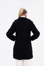 Düğmeli Cepli Kadın Peluş Kaban