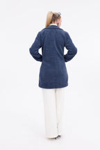 Düğmeli Cepli Kadın Peluş Kaban