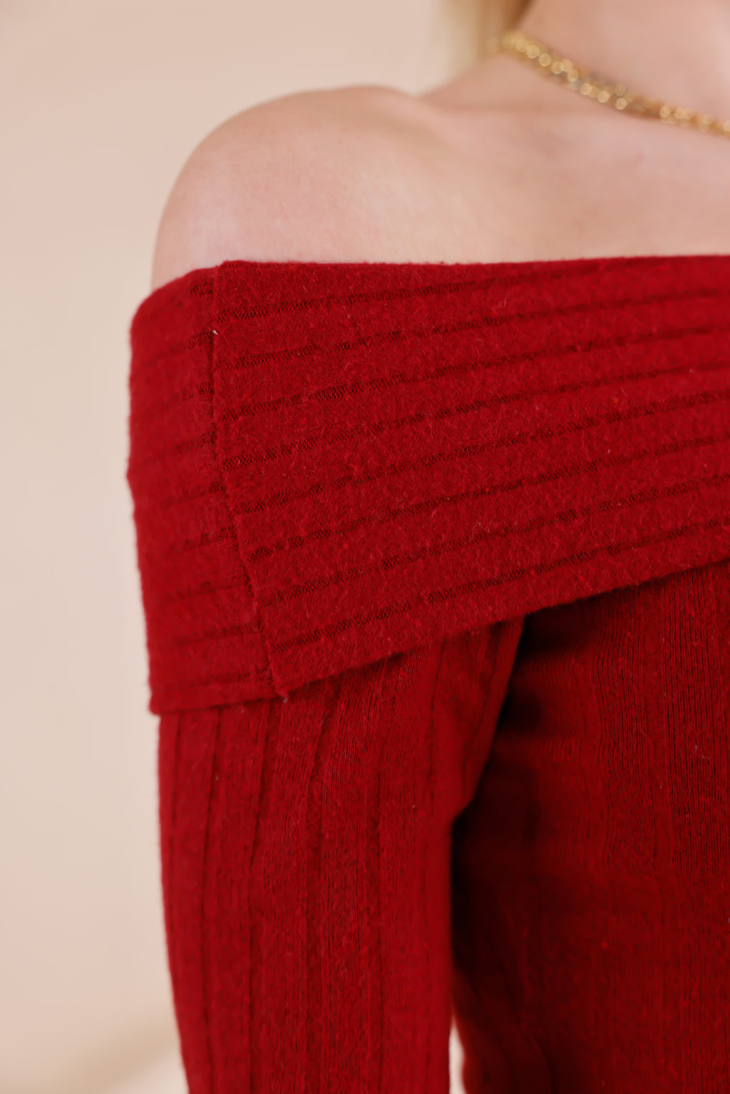 Madonna Yaka Dar Kalıp Uzun Kollu Elbise