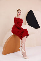 Madonna Yaka Dar Kalıp Uzun Kollu Elbise