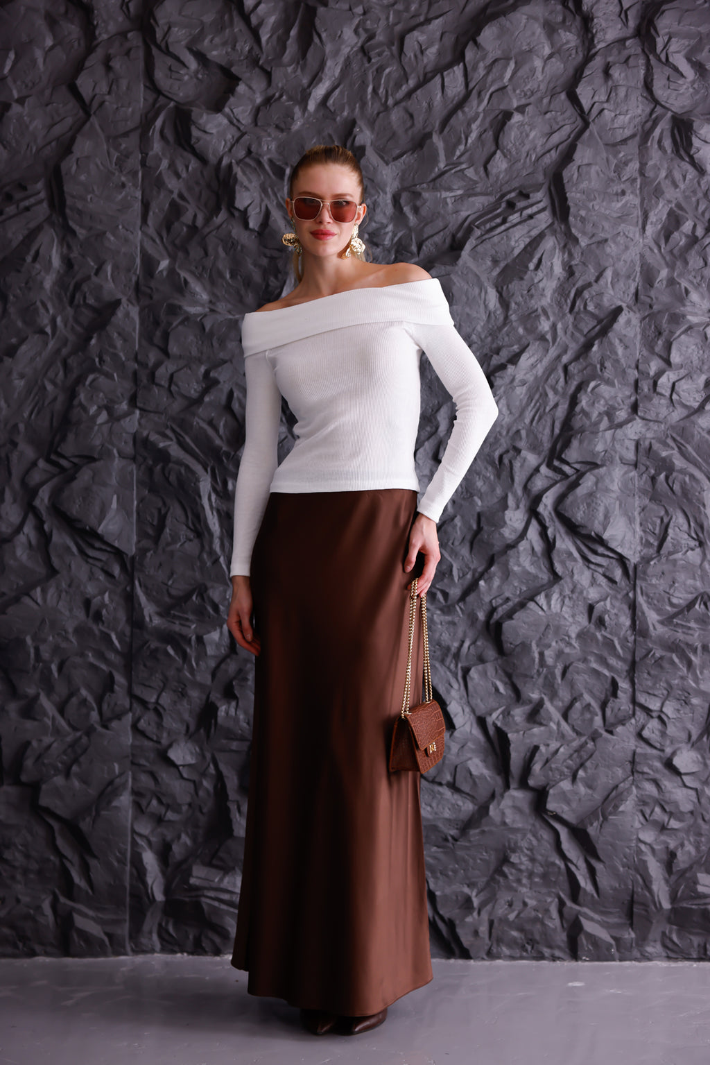 Beyaz Madonna Yaka Uzun Kollu Fitilli Kadın Bluz