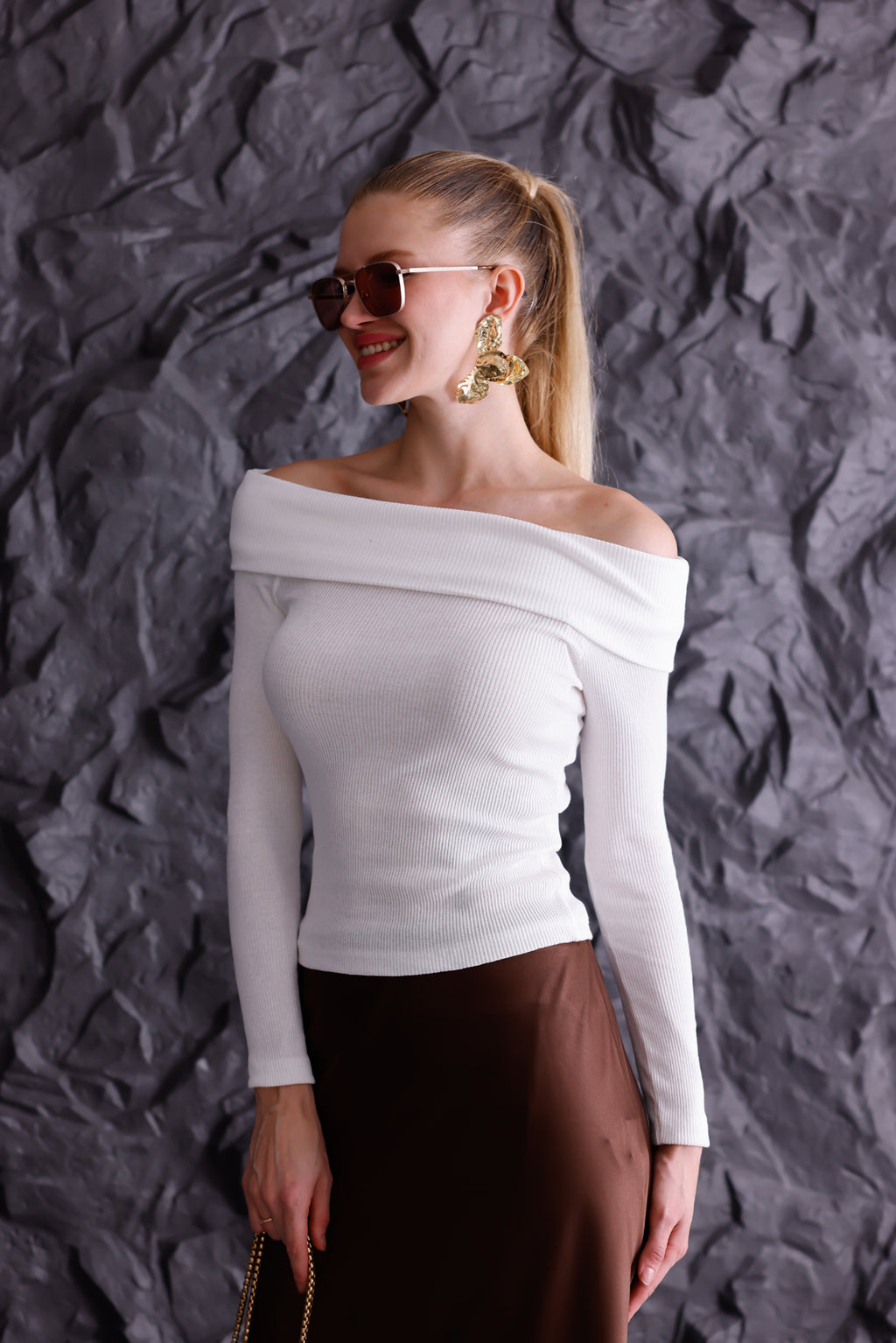 Beyaz Madonna Yaka Uzun Kollu Fitilli Kadın Bluz